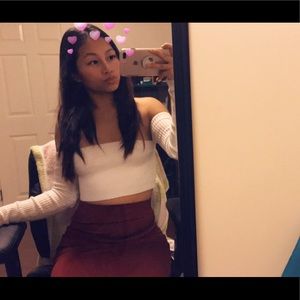 Long white sleeve off the shoulder crop top💛